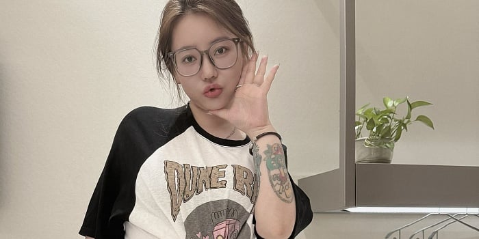 Mei Li’s Cover Photo