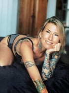 Escort Desi Lark