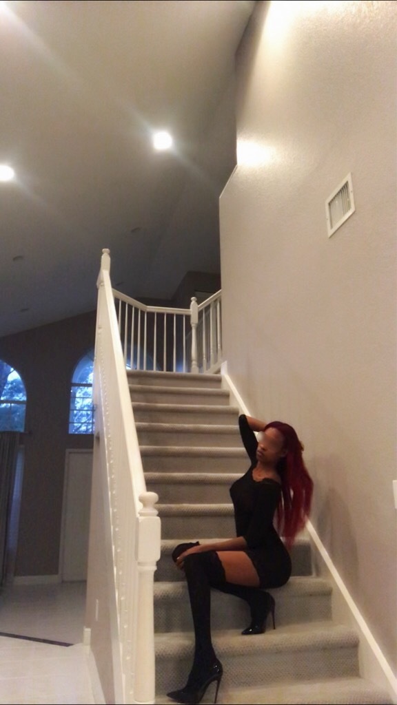 Ebony lady Candice