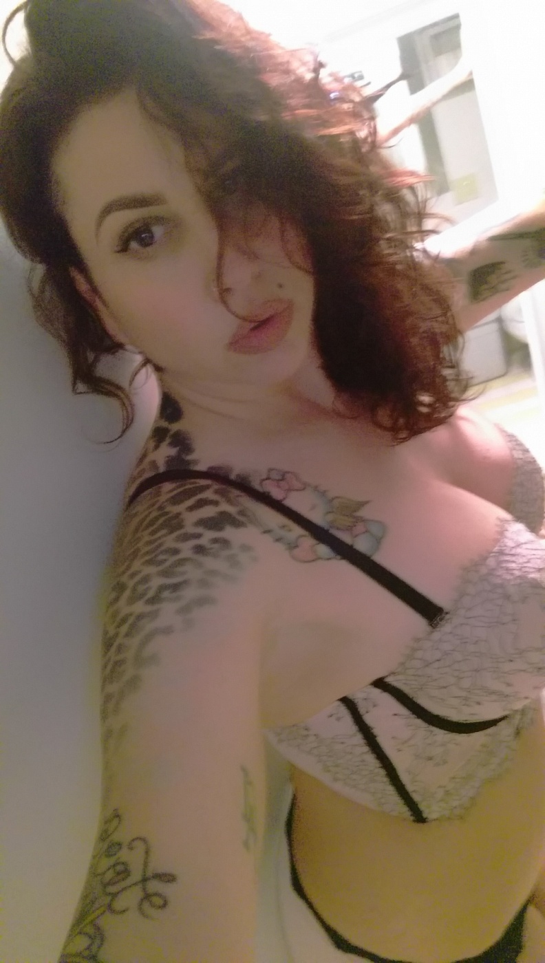 TaniaTonsorial
