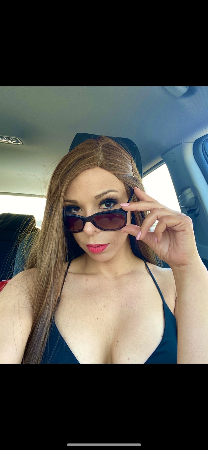 Chloe V.