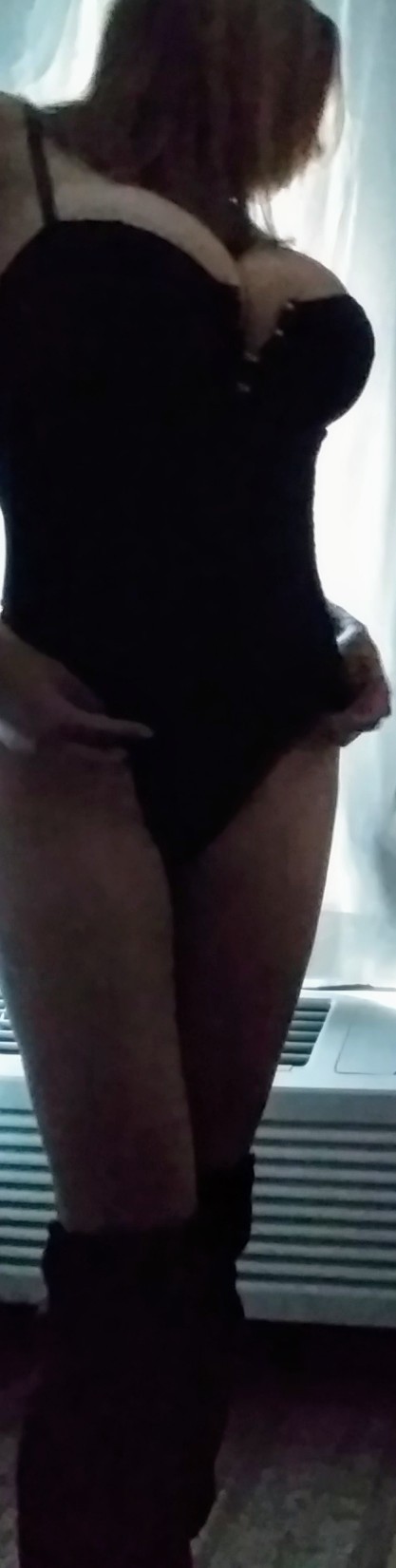 Nickie More