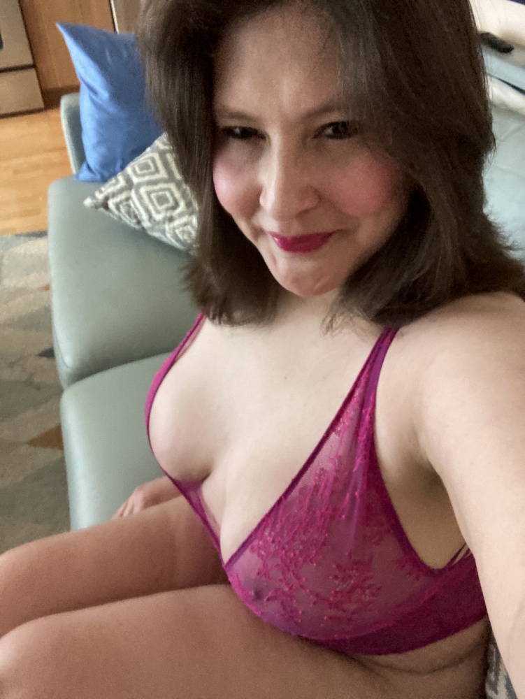GiGi Amour.