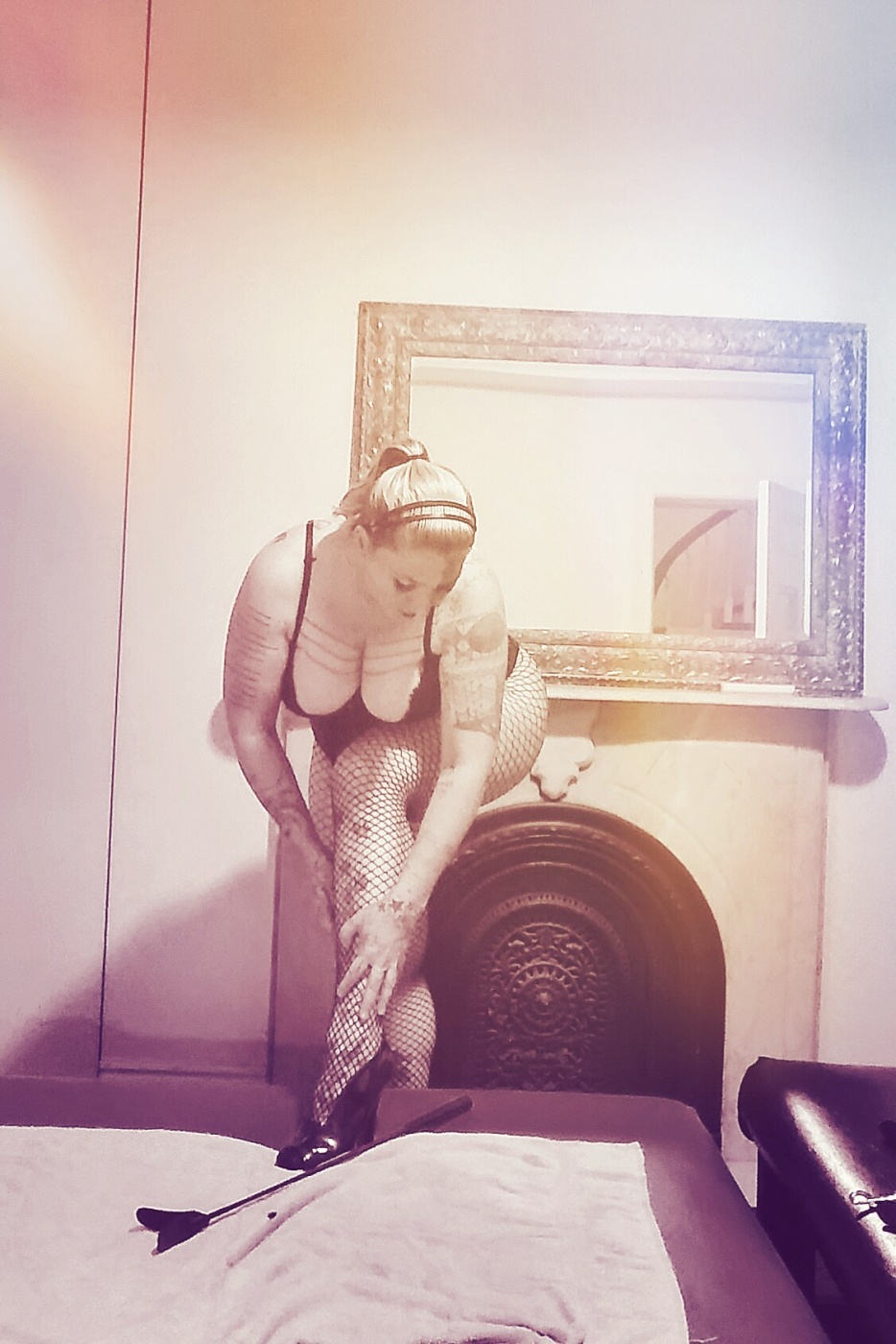 Domina Selene Pain