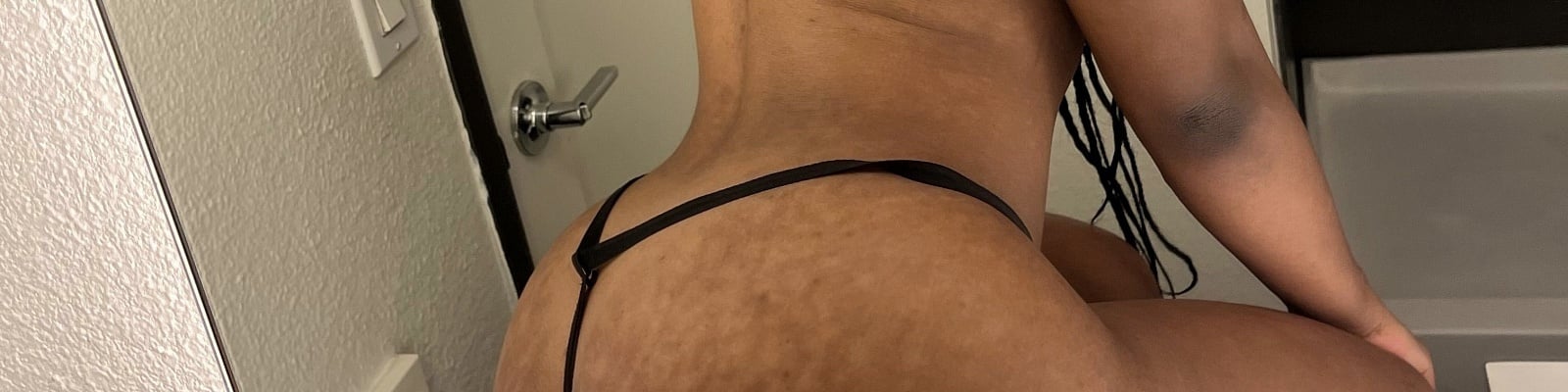 alexis’s Cover Photo
