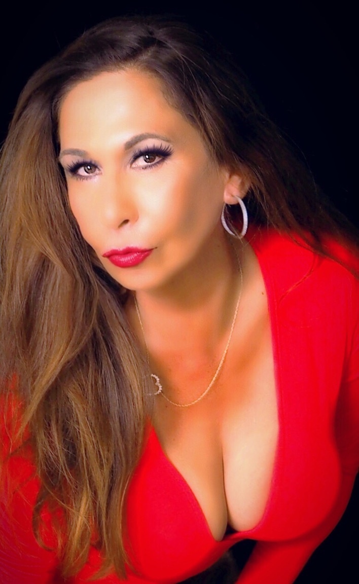 EVA CRUZ