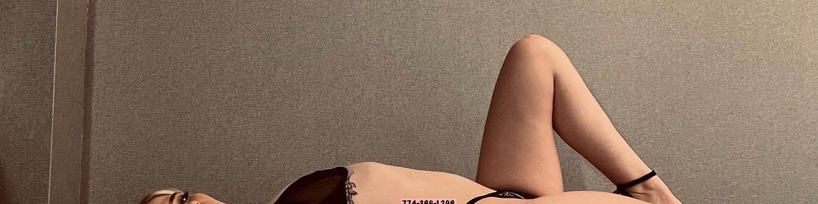 Blonde Petite Princess Leah’s Cover Photo