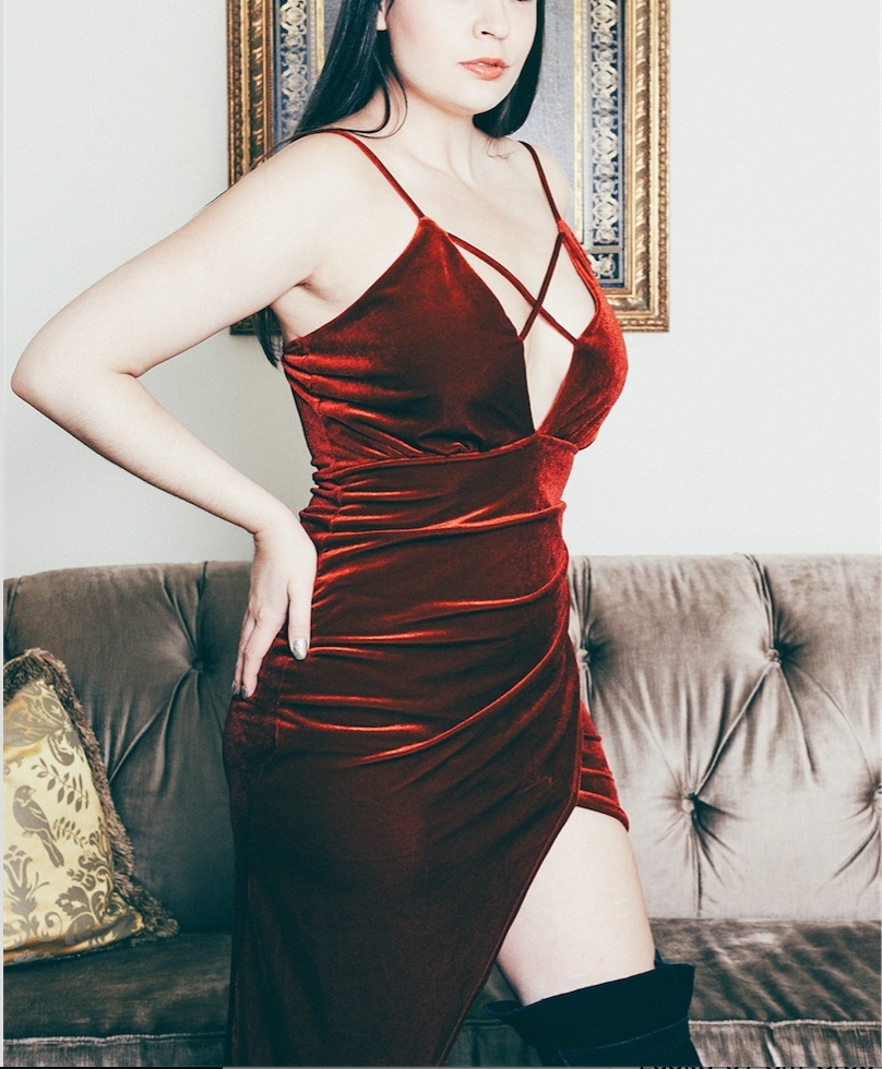 Mistress Lori DiLetto