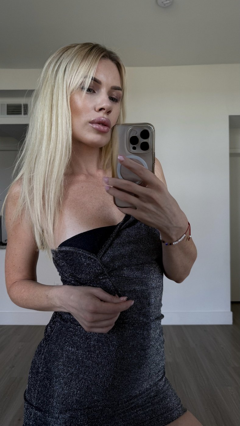 Helena Available for u