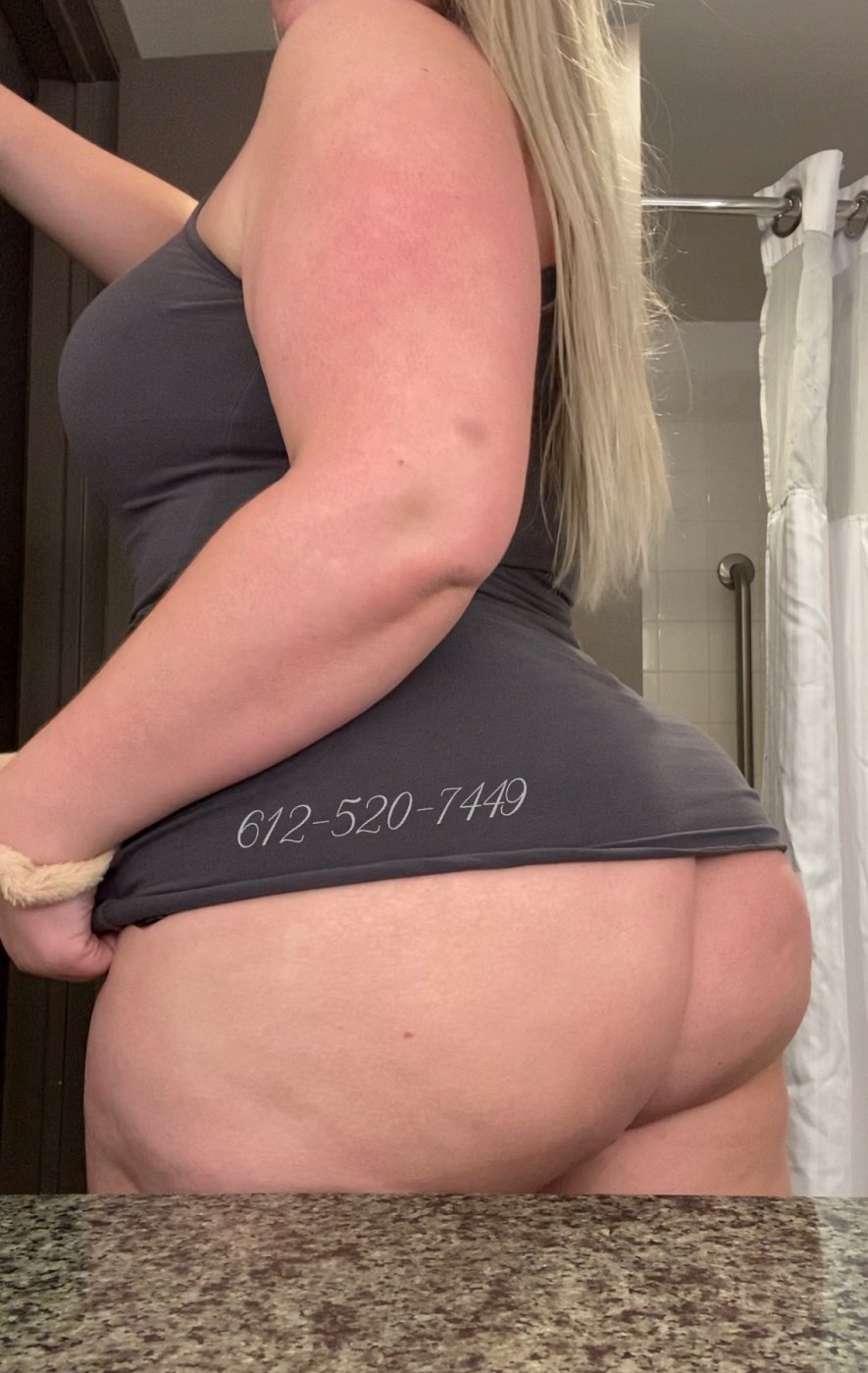 Curvy Blonde Pawg