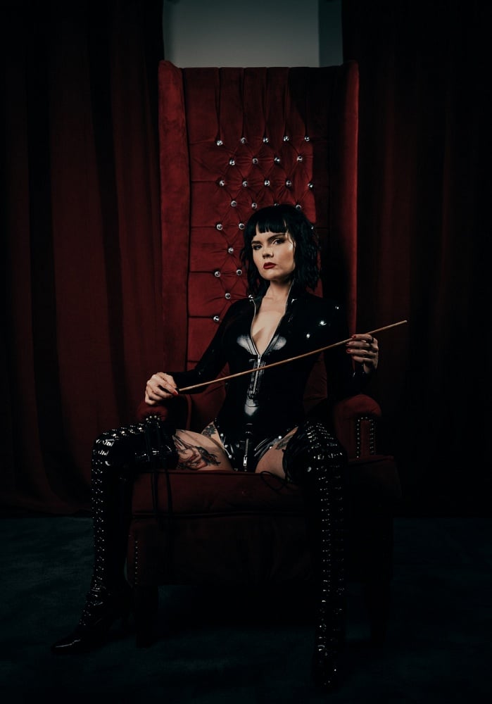 Mistress Petra Hunter