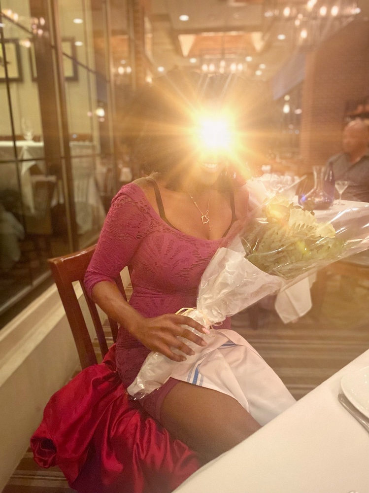 Miss Ebony Roses