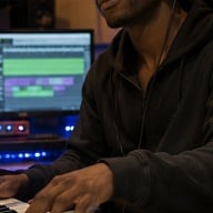 Dj