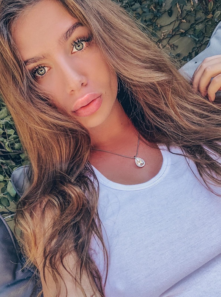 Alexa Grey