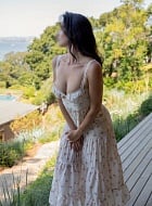 Escort Claire Woods