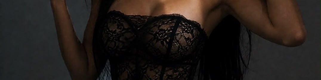 Lia Vittoria’s Cover Photo
