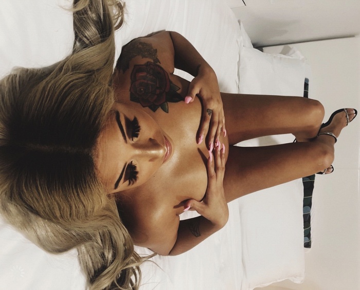Lola Banks