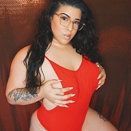 Foxy Delarosa’s Avatar