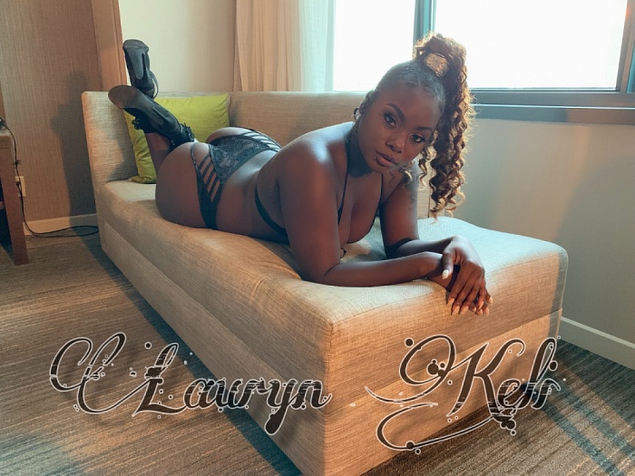 Enticing Lauryn Keli