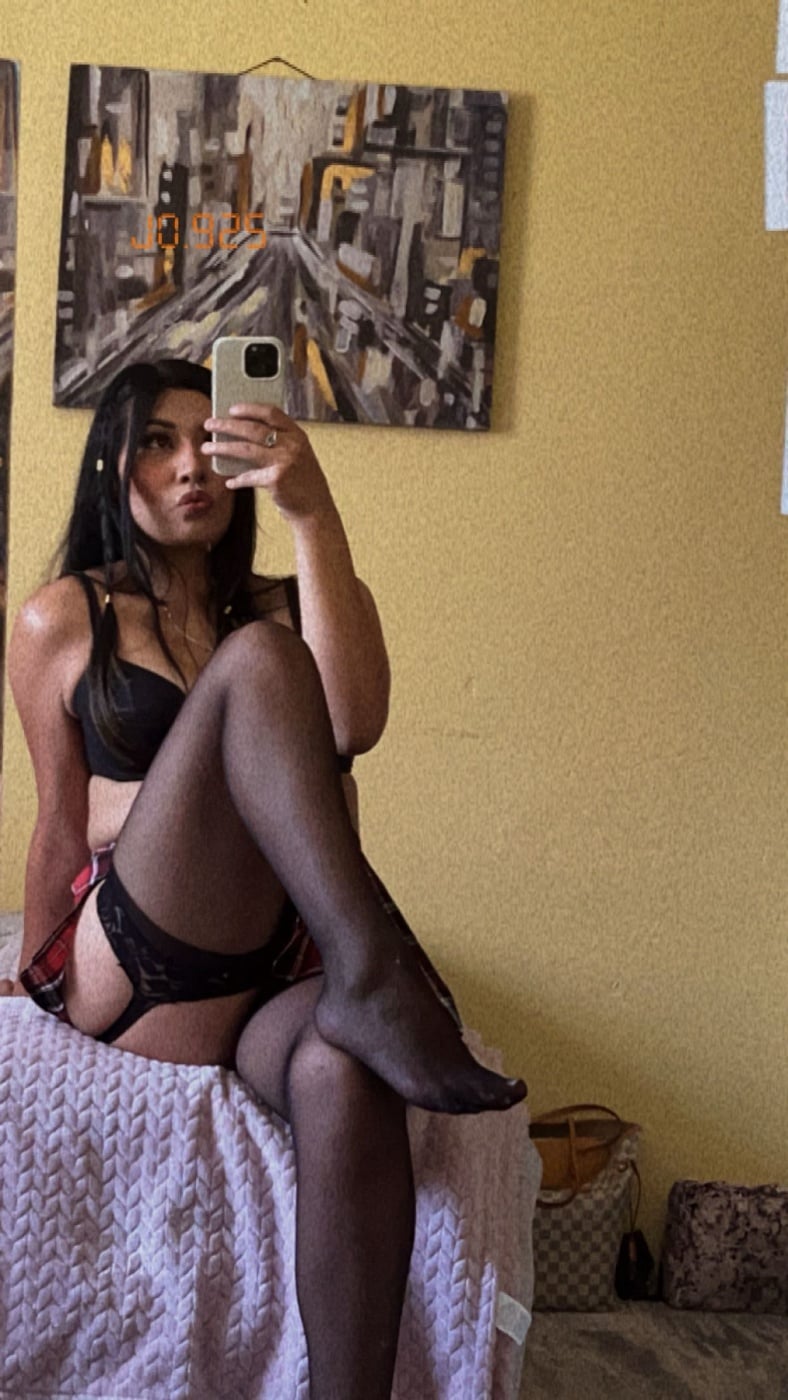 Ezabella Amoree
