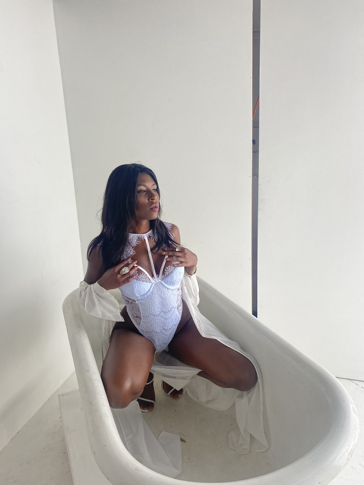 Sexy Stacey - Miami Massage