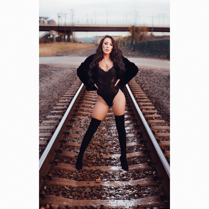 Mia