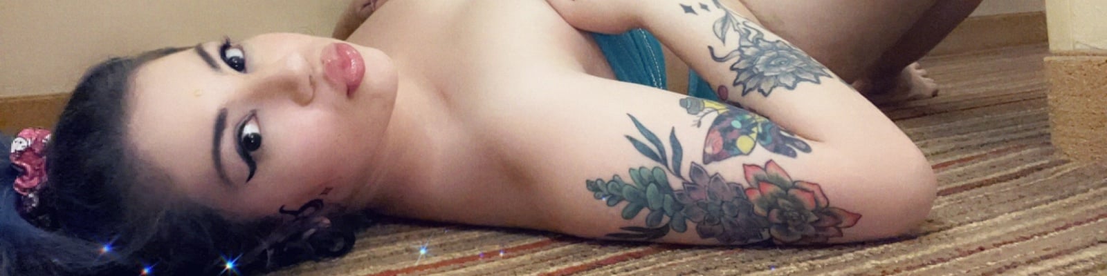 ViviAphrodite’s Cover Photo