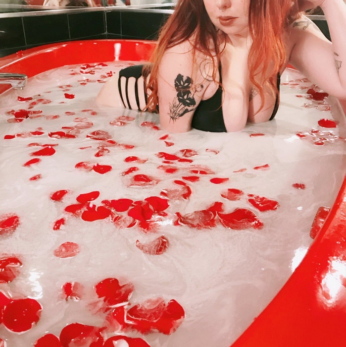 Veronica Violet