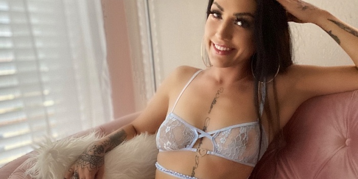 Layla love’s Cover Photo