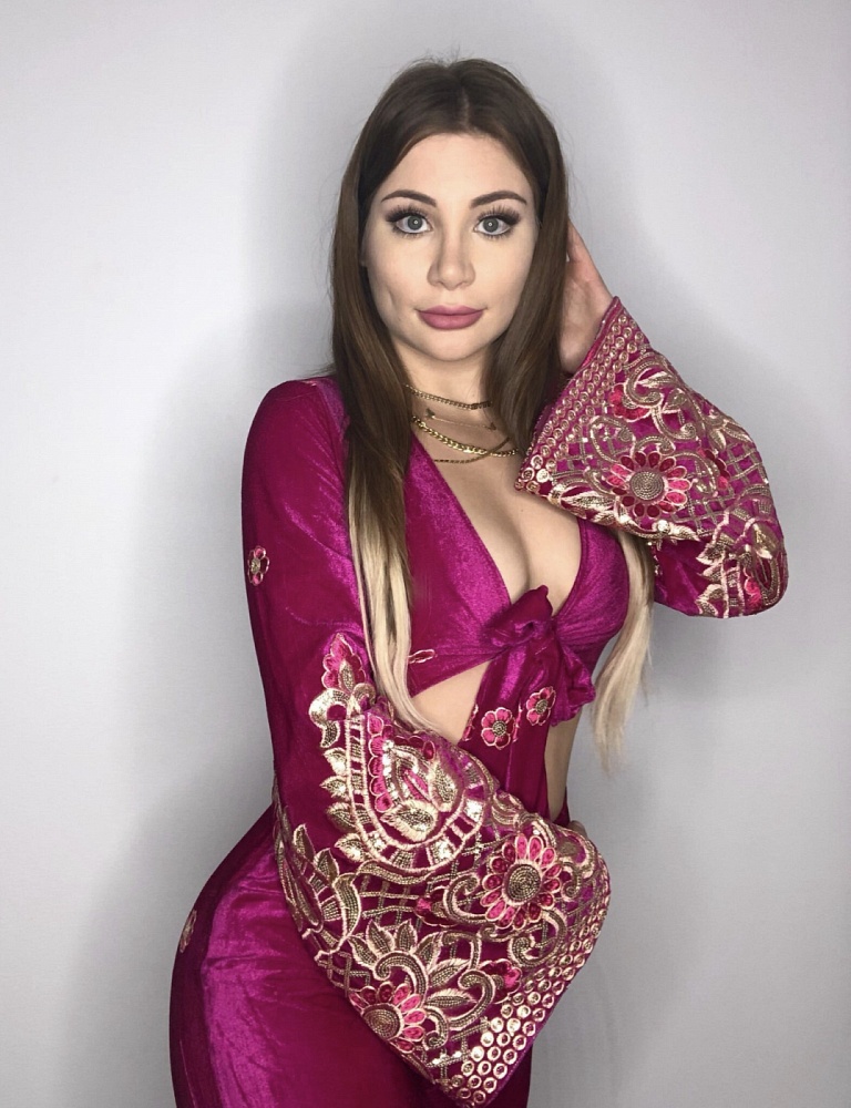 Kayla Paris