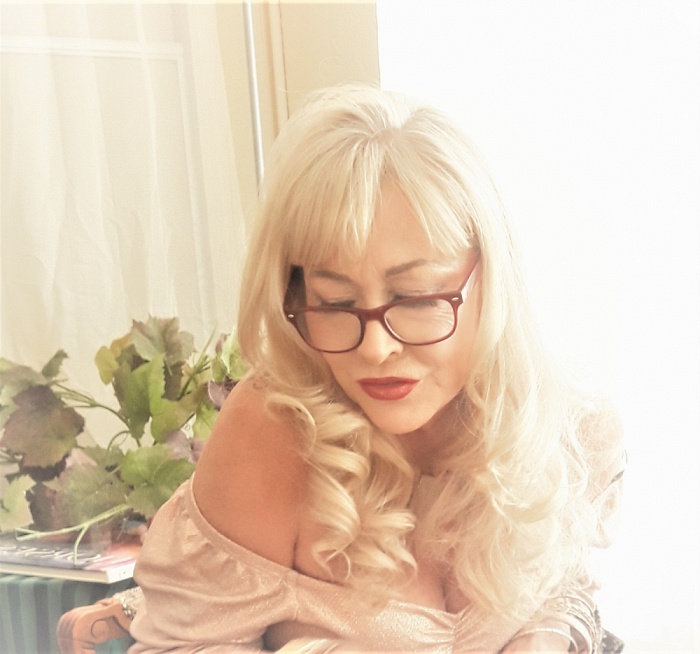VIP Girlfriend Natasha Skinski