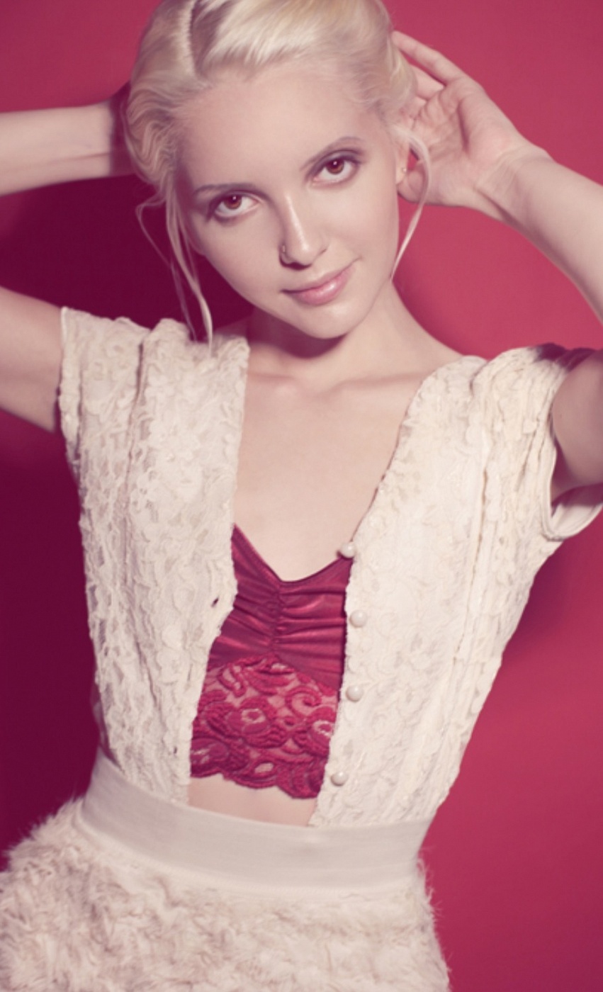 Olga22 INDEPENDENT