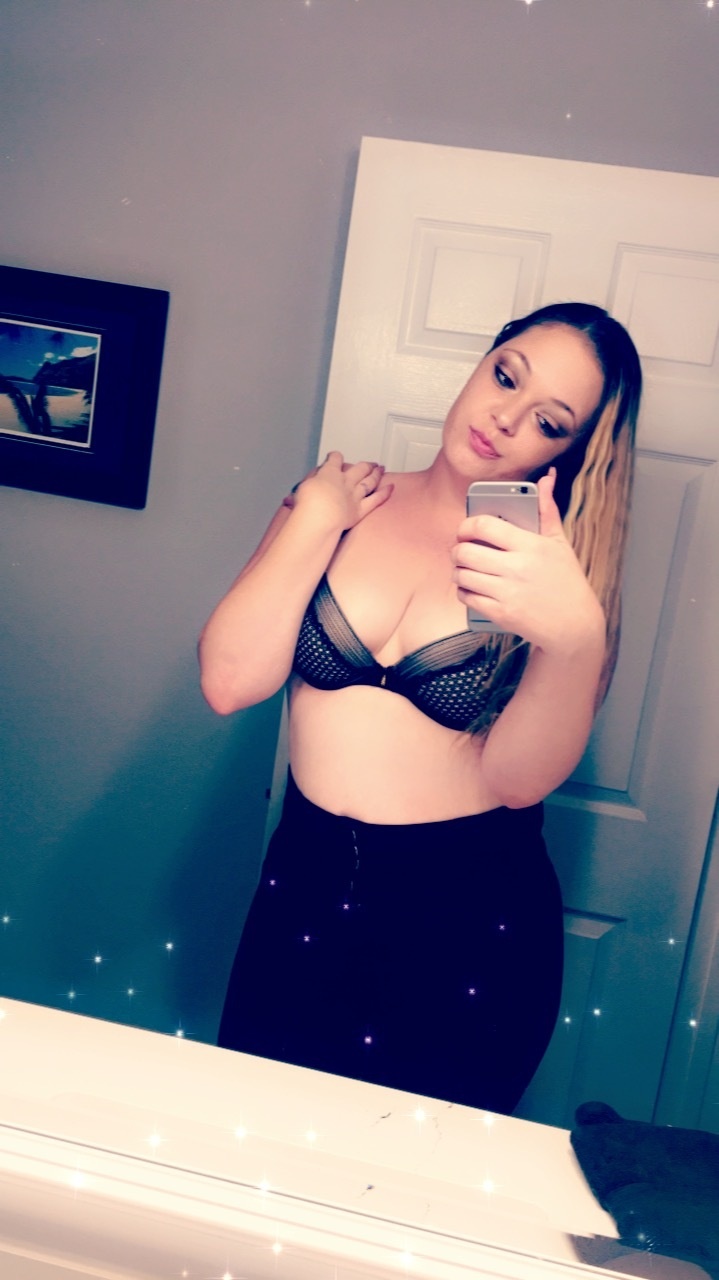 Khloe27