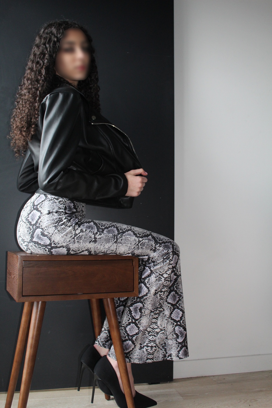 Yasamin Castro