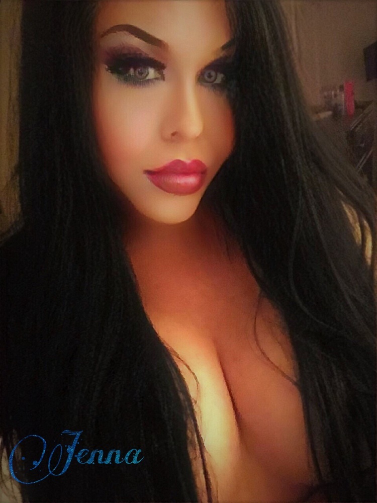 TS Jenna Summers