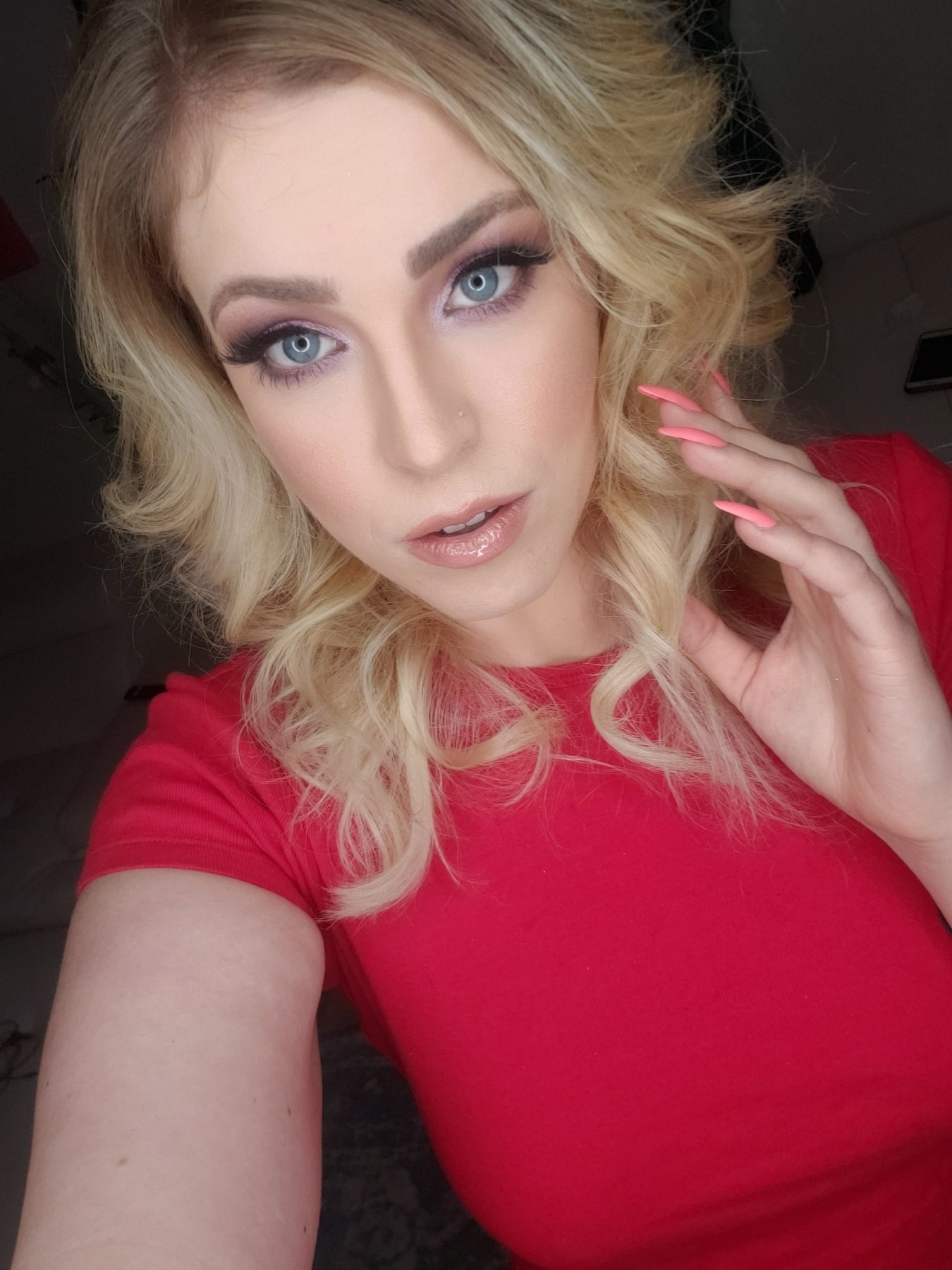 Krystal Kash ️ Curvy Blonde Hair Entertainer in San Francisco | Slixa