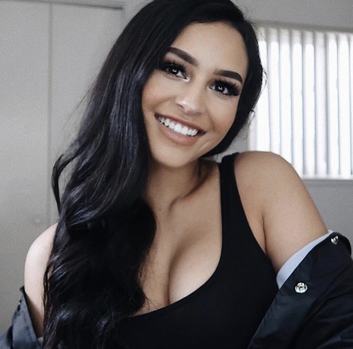 Mia