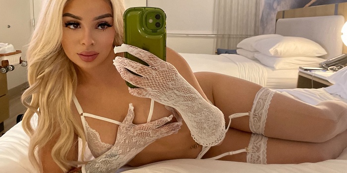 Kenzie k’s Cover Photo