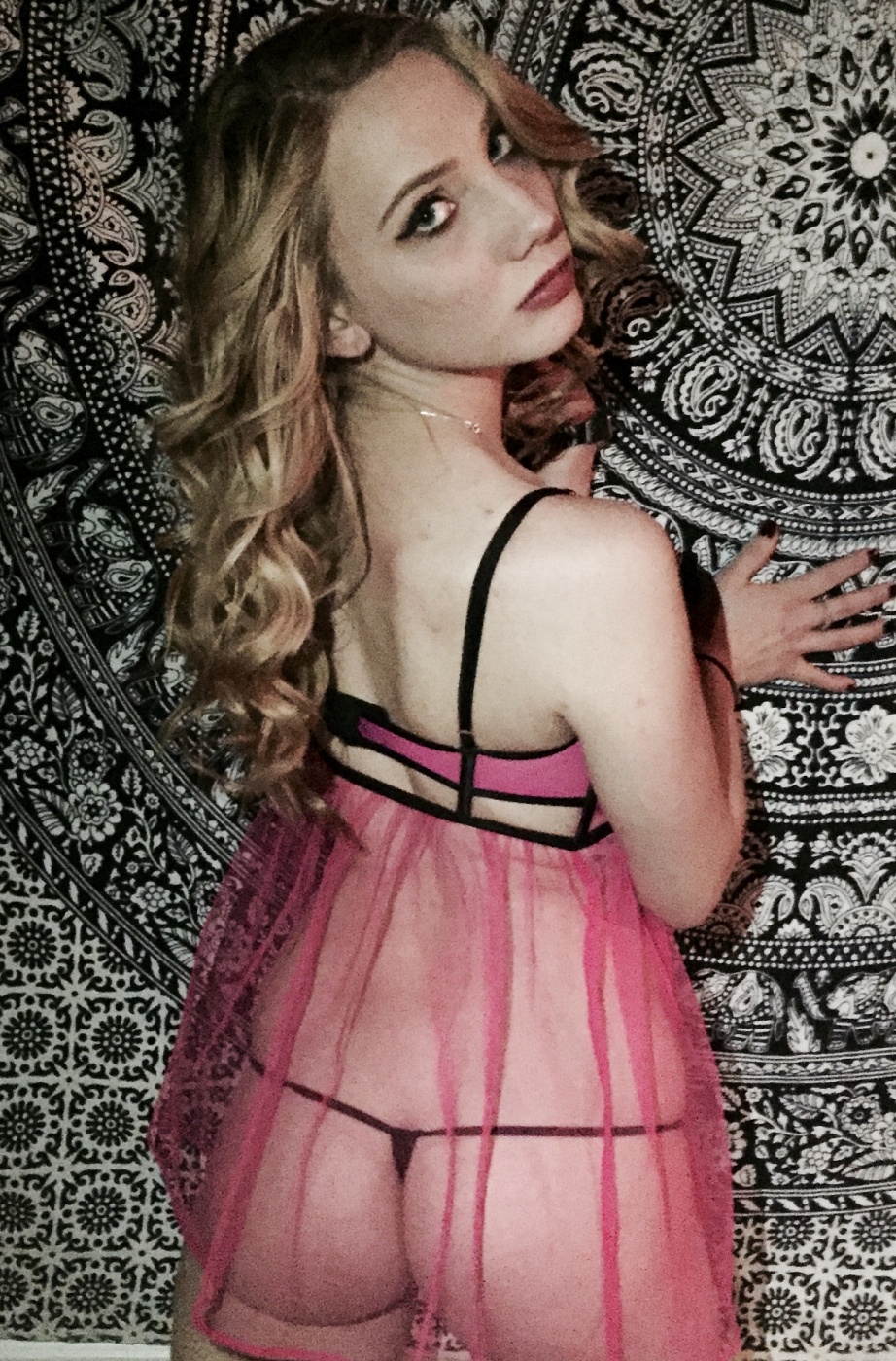 Lyla Averil