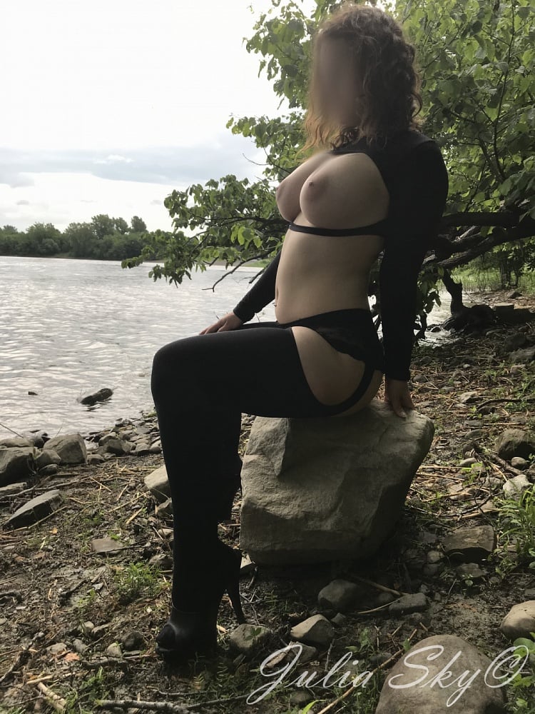 Julia Sky