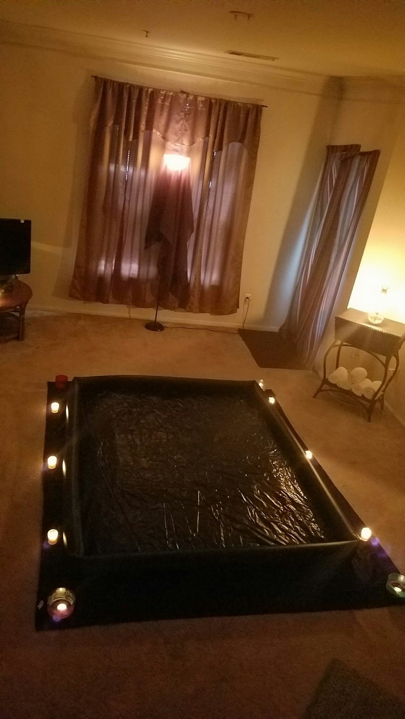 Nyomi's Nuru