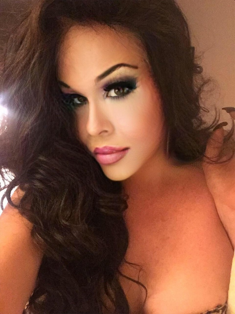 TS Jenna Summers