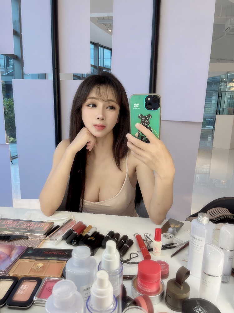 Elly