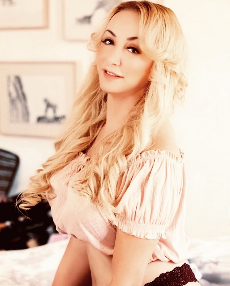 Lauren Hunter