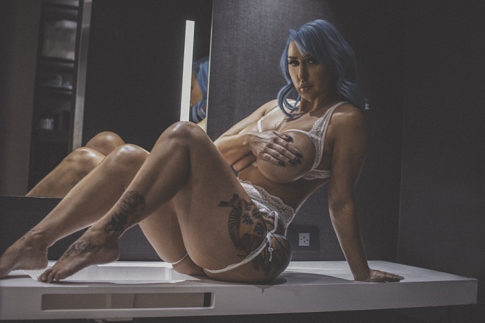 Nina Kayy