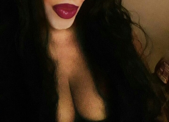 GorgeousBlackBee