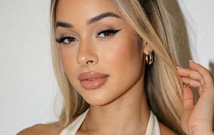 Escort Blair Carter