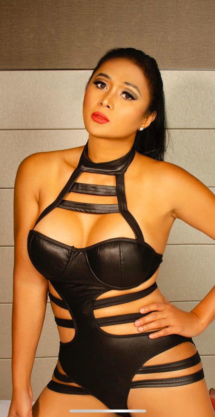 Miss Anna Exotic Bombshell