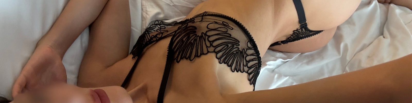 Leila Parisa’s Cover Photo